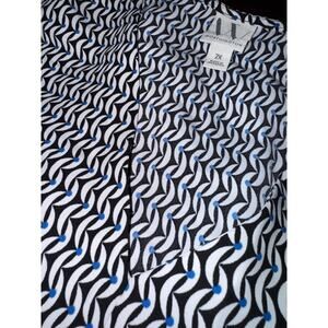 Worthington Women’s Blouse 2X Black White Blue Geometric Print V-Neck Top